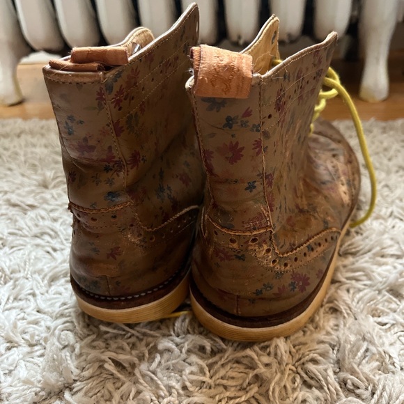 Doc Martens floral Bentley boot - Picture 3 of 8